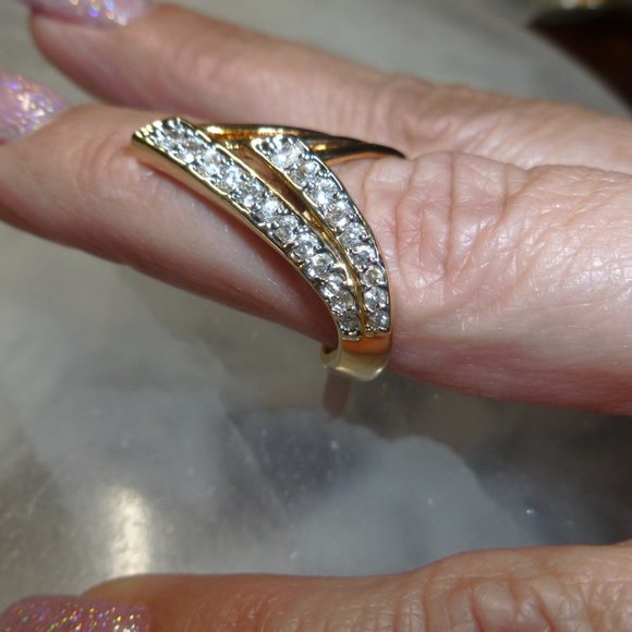18K Yellow Gold EP Cubic Zirconia Dolphin Ore Ring - Picture 3 of 10